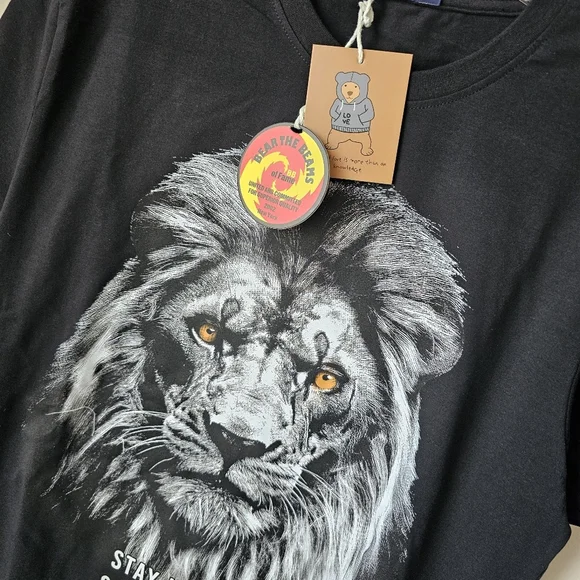 Stay Hungry Black Short Sleeve Tee with Lion Graphic - Picture 4 of 5